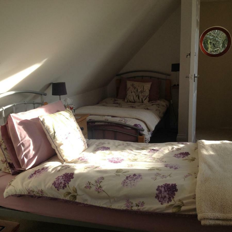 East Hillerton House Guest House เครดิตัน ภายนอก รูปภาพ